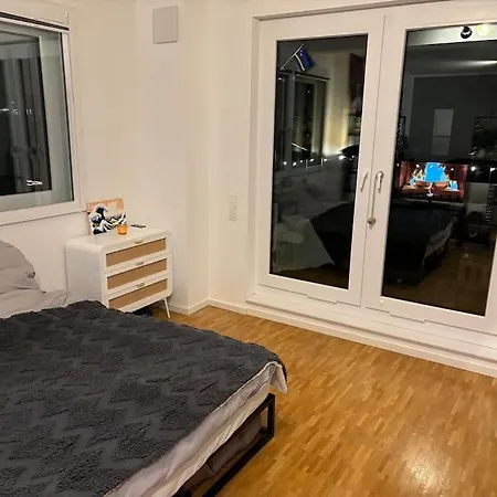 Apartment Zentrale Penthouse-wohnung Mit Dachterasse Und Flussblick